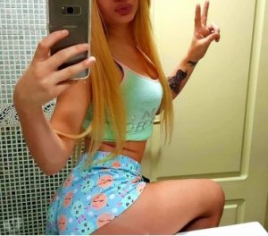 Elma hairy outcall escorts Warrenville, IL